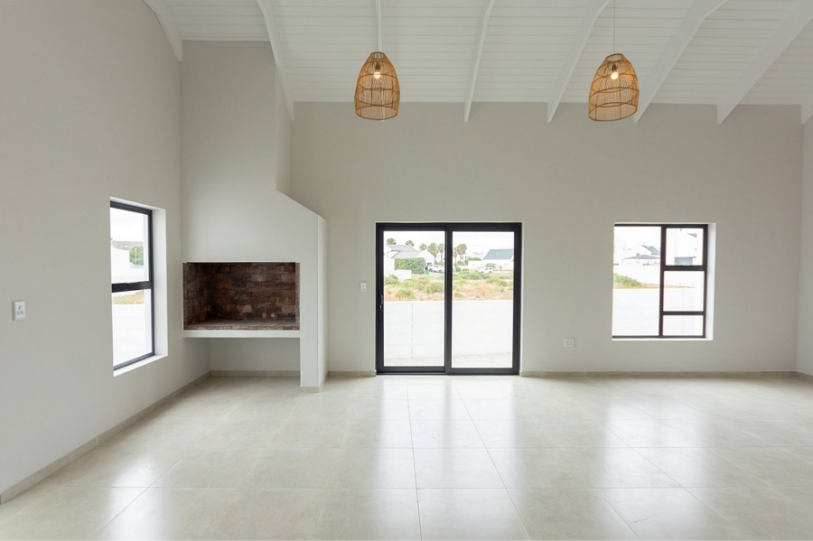 3 Bedroom Property for Sale in Brittania Beach Estate Western Cape